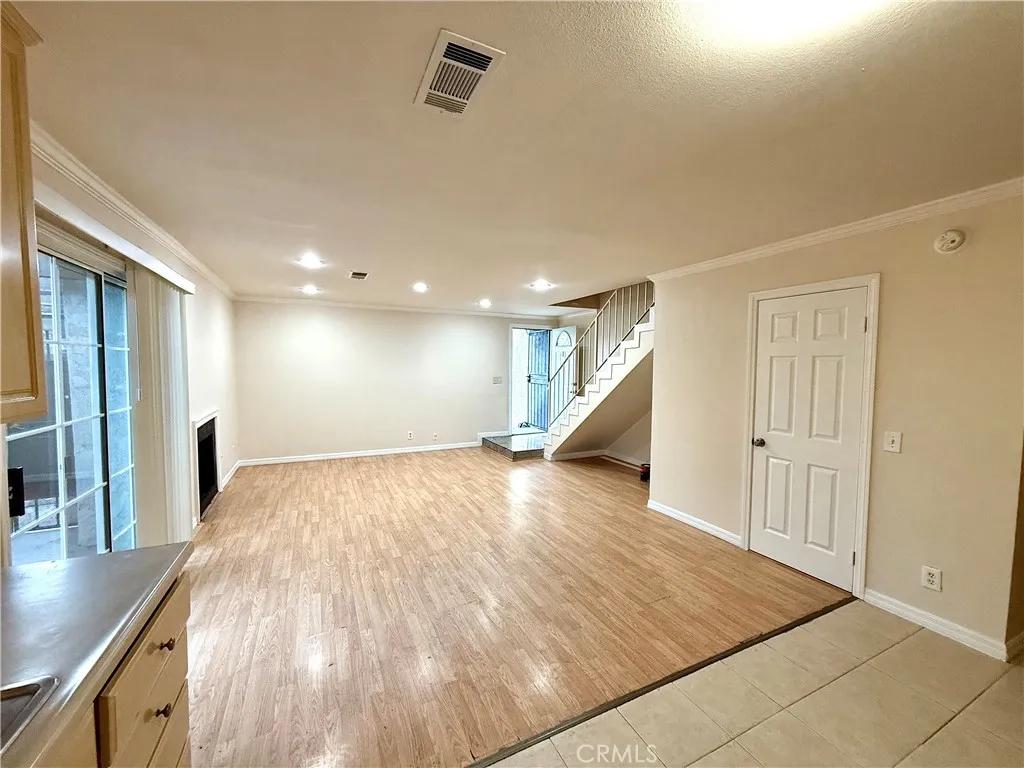 Additional image 3 of 6439 Woodman Ave Unit 1, Van Nuys, CA 91401