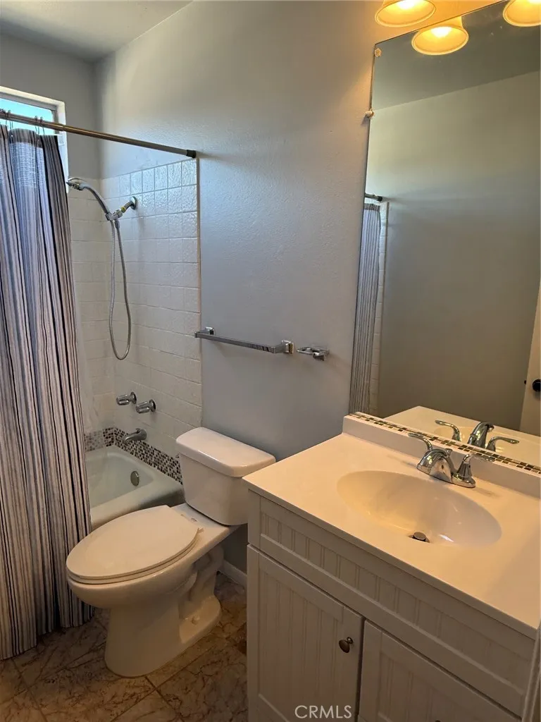 Additional image 24 of 13623 Valerio Unit C, Van Nuys, CA 91405