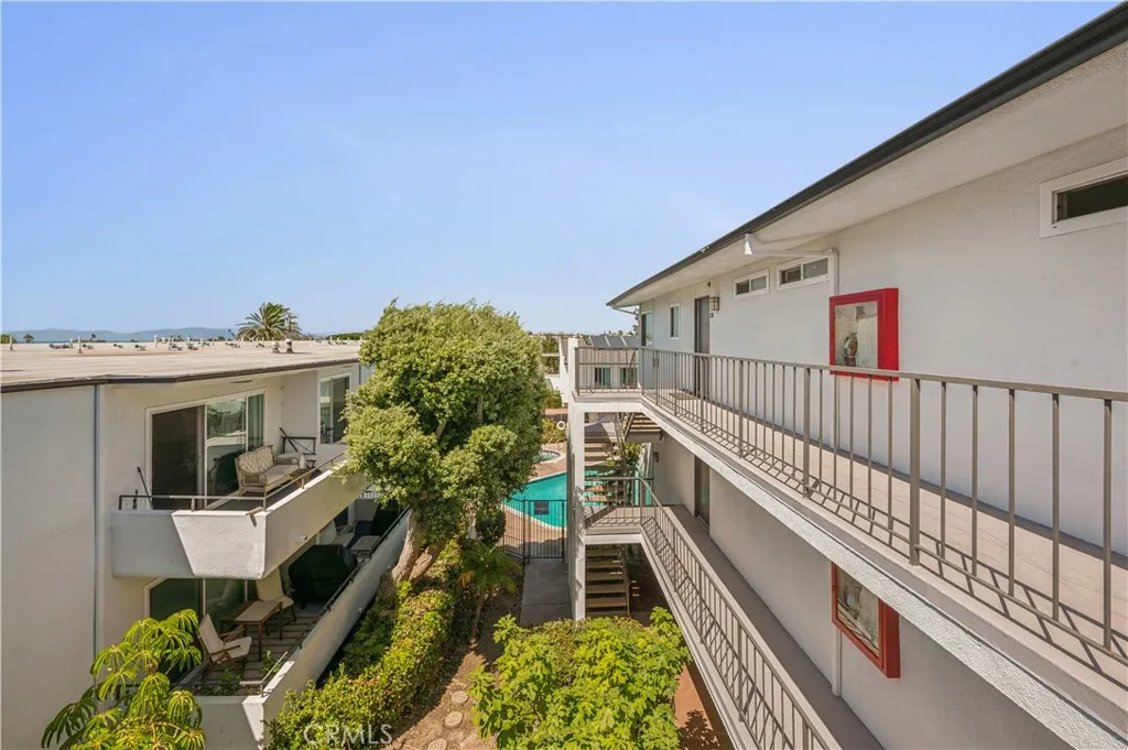 Additional image 4 of 415 S Prospect Avenue Unit 215, Redondo Beach, CA 90277