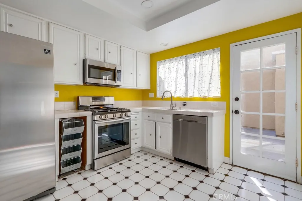 Additional image 11 of 38 Springacre, Irvine, CA 92614