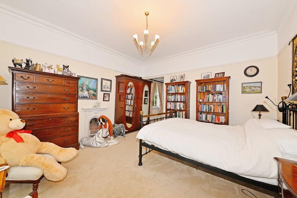 房产图片 26 - 埃奇巴斯顿，克拉伦登路