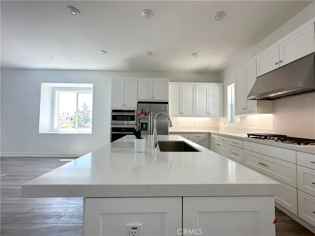 Additional image 13 of 322 Tank, Irvine, CA 92618