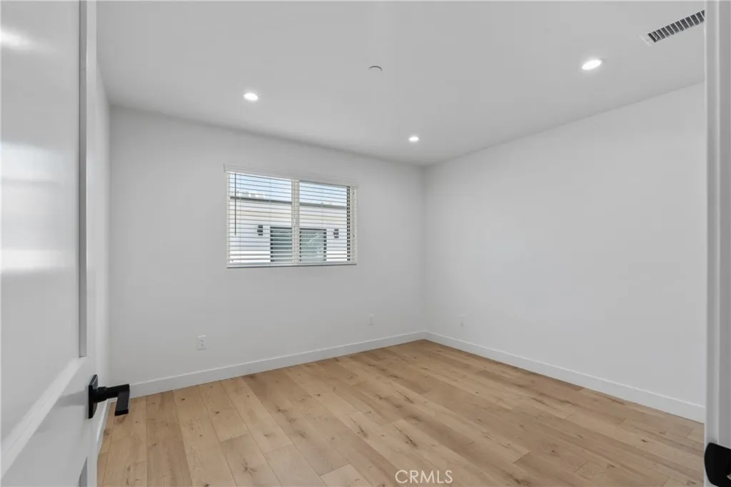 Additional image 5 of 11142 Woodley Avenue Unit 1/2, Granada Hills, CA 91344