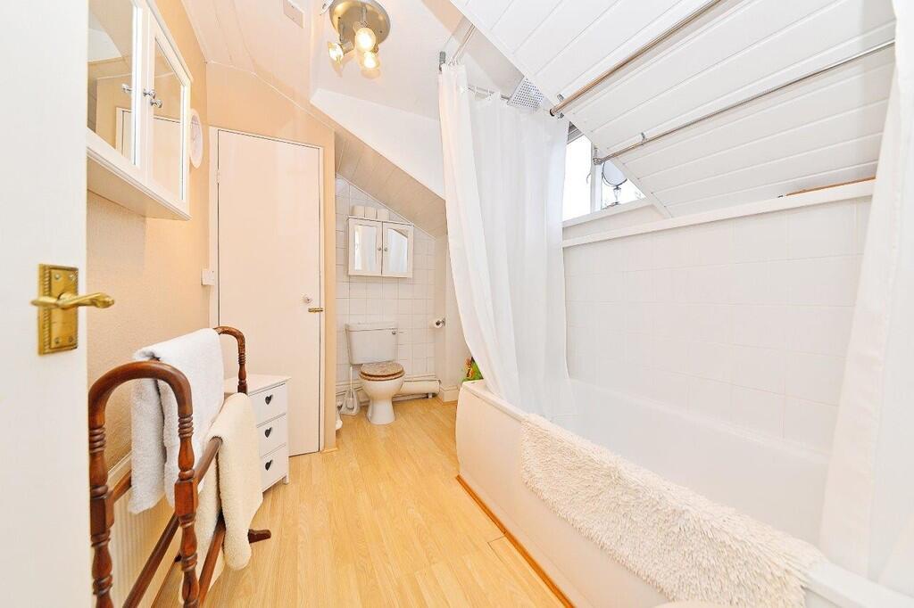 房产图片 32 - 埃奇巴斯顿，克拉伦登路