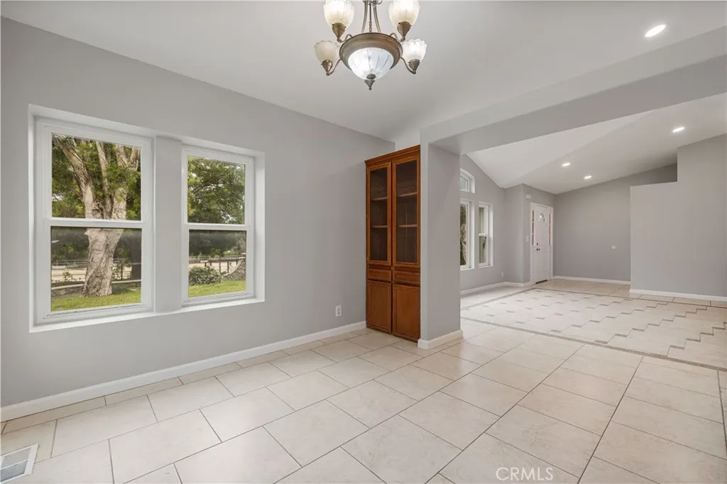 Additional image 59 of 15608 Tierra Rejada Rd S, Moorpark, CA 93021