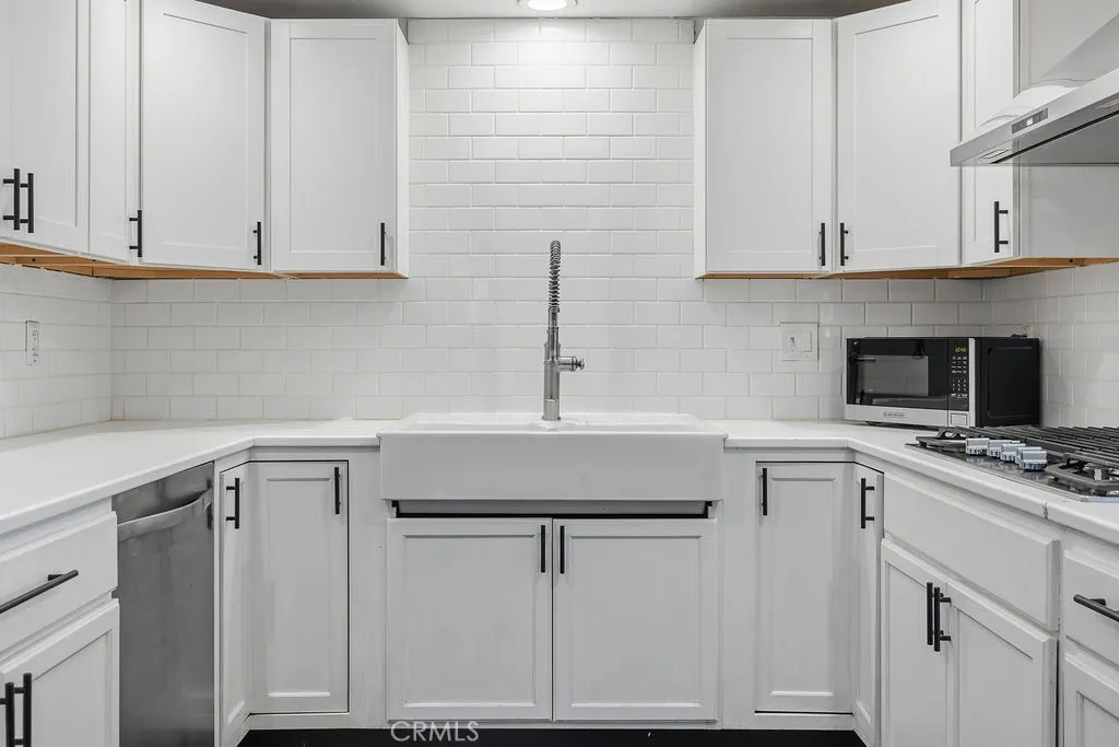 Additional image 9 of 7231 Balboa Unit A, Lake Balboa, CA 91406