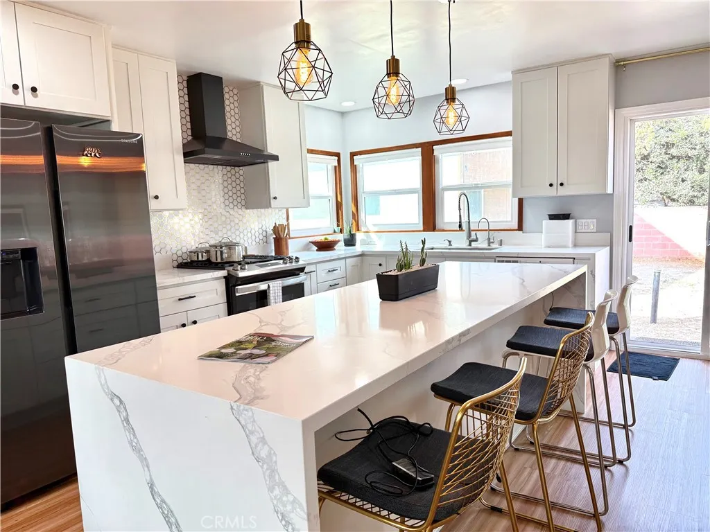 Additional image 2 of 115 W Valencia Avenue Unit B, Anaheim, CA 92805