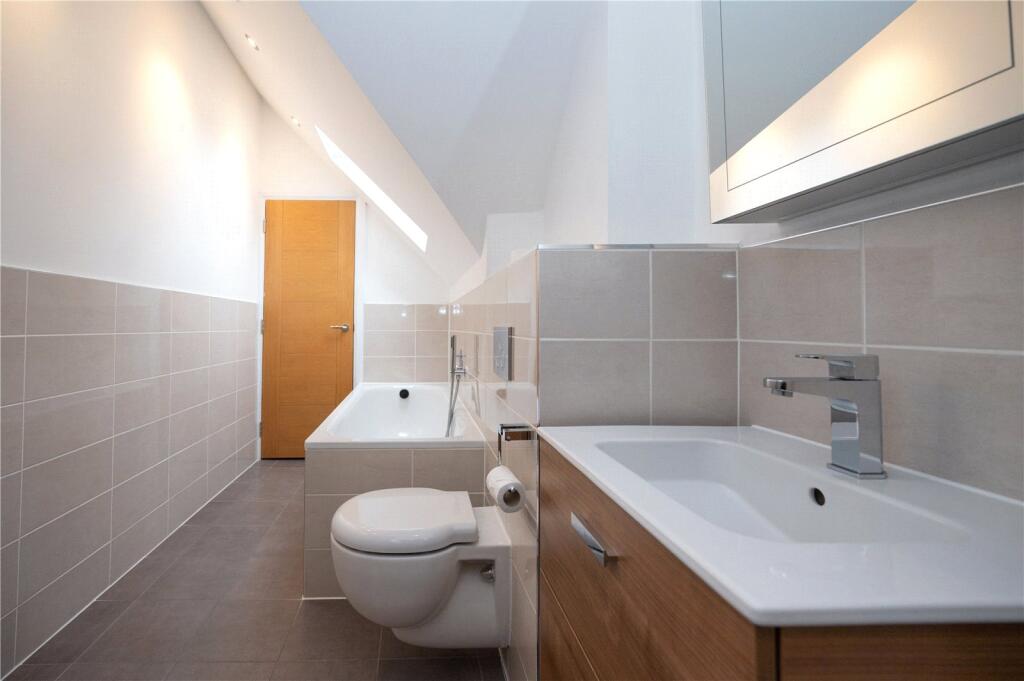 Additional image 9 of Cadoxton Place, 29 Avenue Road, St. Albans, Hertfordshire