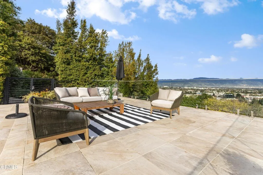 Additional image 36 of 12480 Viewcrest Road, Los Angeles, CA 91604