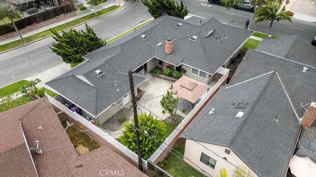 Additional image 71 of 2542 Vuelta Grande Ave, Long Beach, CA 90815