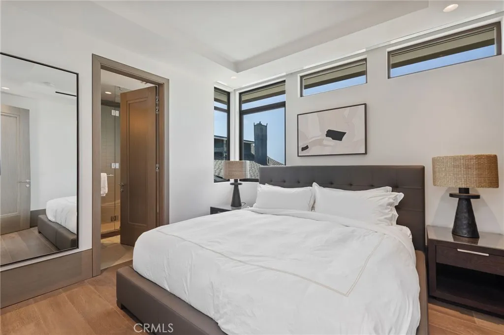 Additional image 117 of 716 The Strand, Manhattan Beach, CA 90266