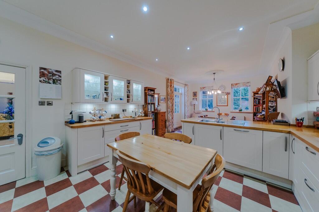 房产图片 6 - 埃奇巴斯顿，克拉伦登路