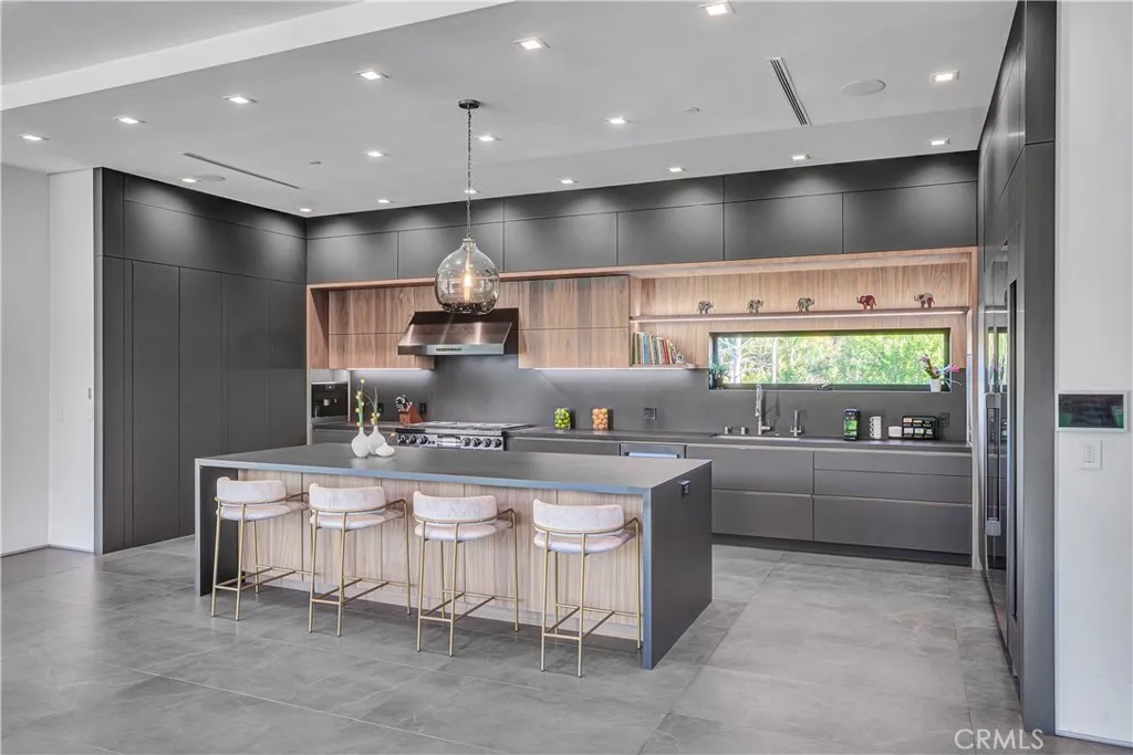 Additional image 134 of 19333 Rosita Street, Tarzana, CA 91356