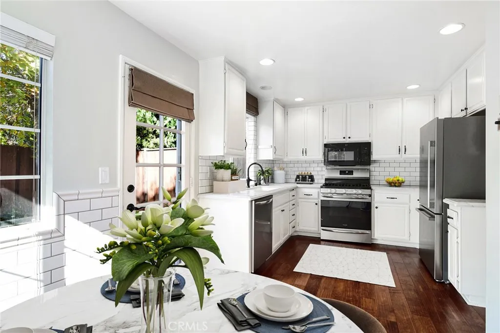 Additional image 11 of 4325 Oak Glen St, Calabasas, CA 91302