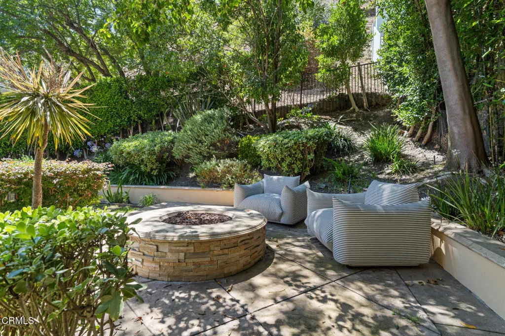 Additional image 141 of 1571 N Bundy Drive, Los Angeles, CA 90049