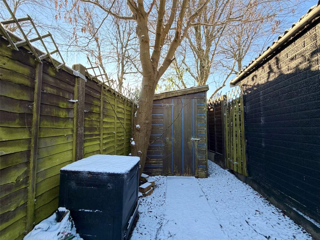 房产图片 23 - 伯明翰西米德兰兹沃斯特米德尔斯，B14，Stot Fold Road