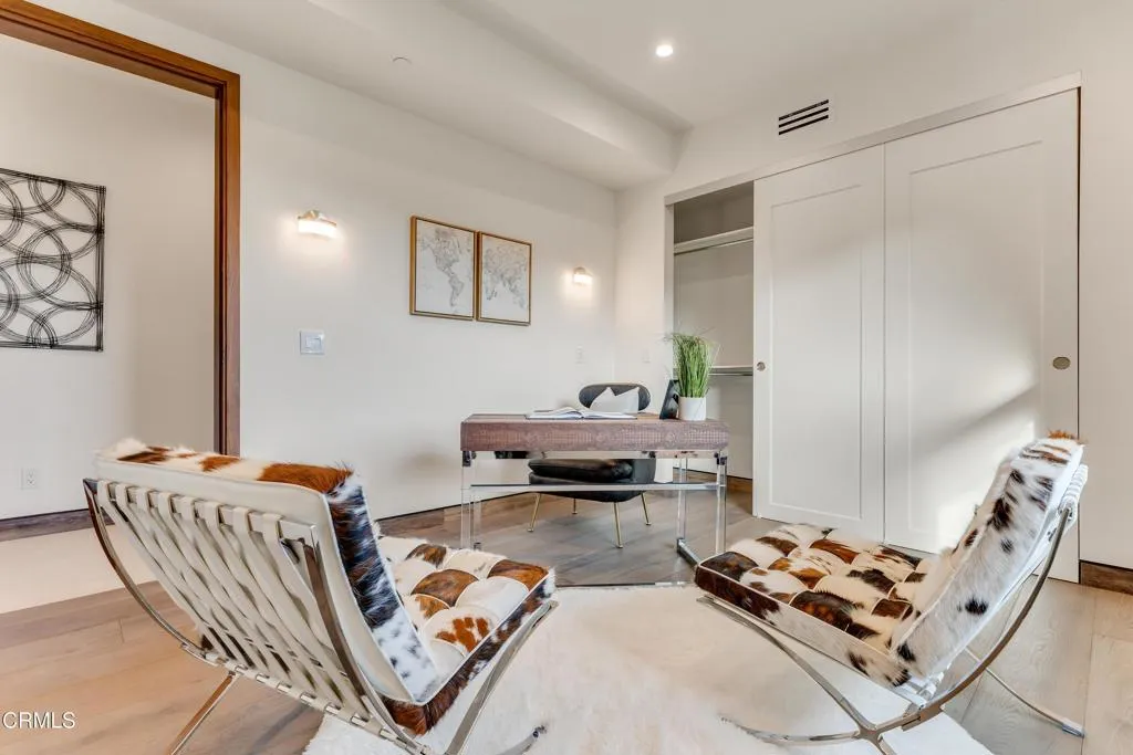 Additional image 123 of 12480 Viewcrest Road, Los Angeles, CA 91604