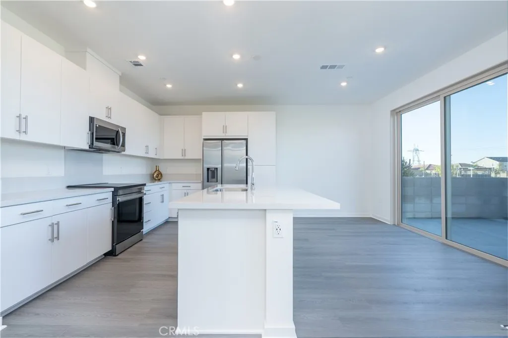 Additional image 8 of 3251 E Emerald Drive, Ontario, CA 91761