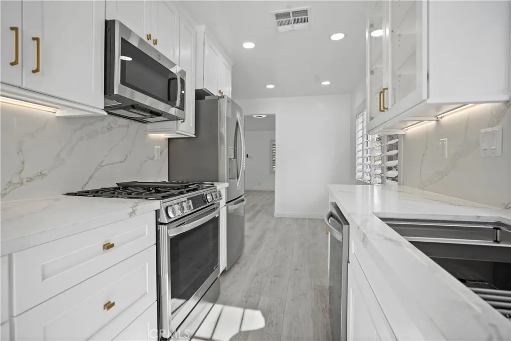 Additional image 40 of 10848 Huston Street, North Hollywood, CA 91601