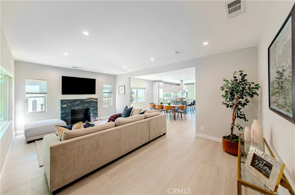 Additional image 2 of 507 N Formosa Ave, Los Angeles, CA 90036