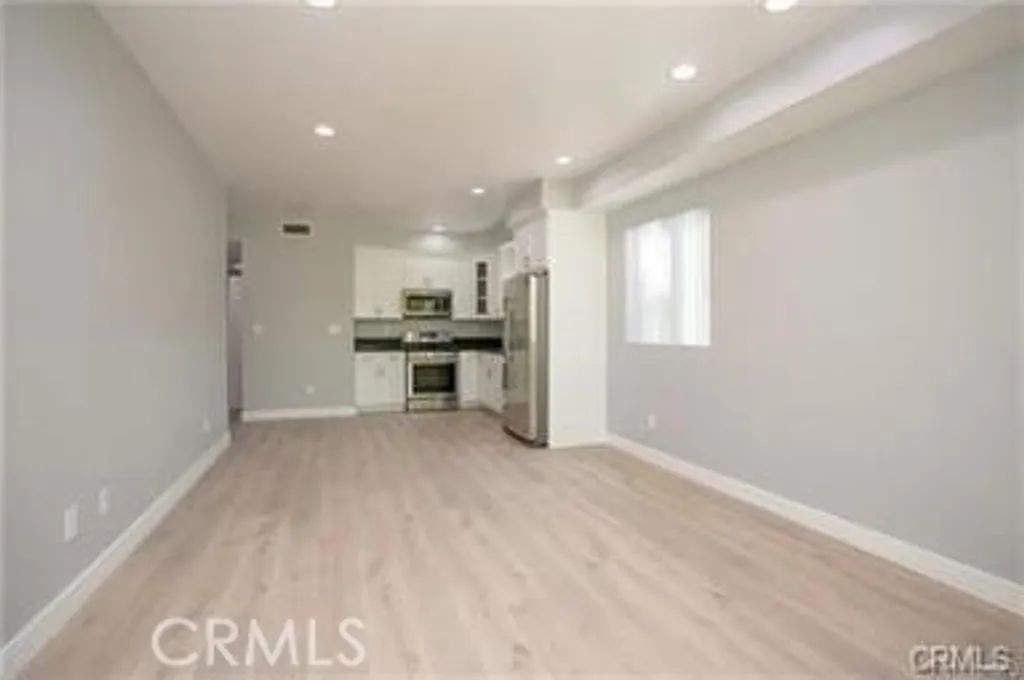 Additional image 3 of 622 W 85th Street Unit 1/2, Los Angeles, CA 90044