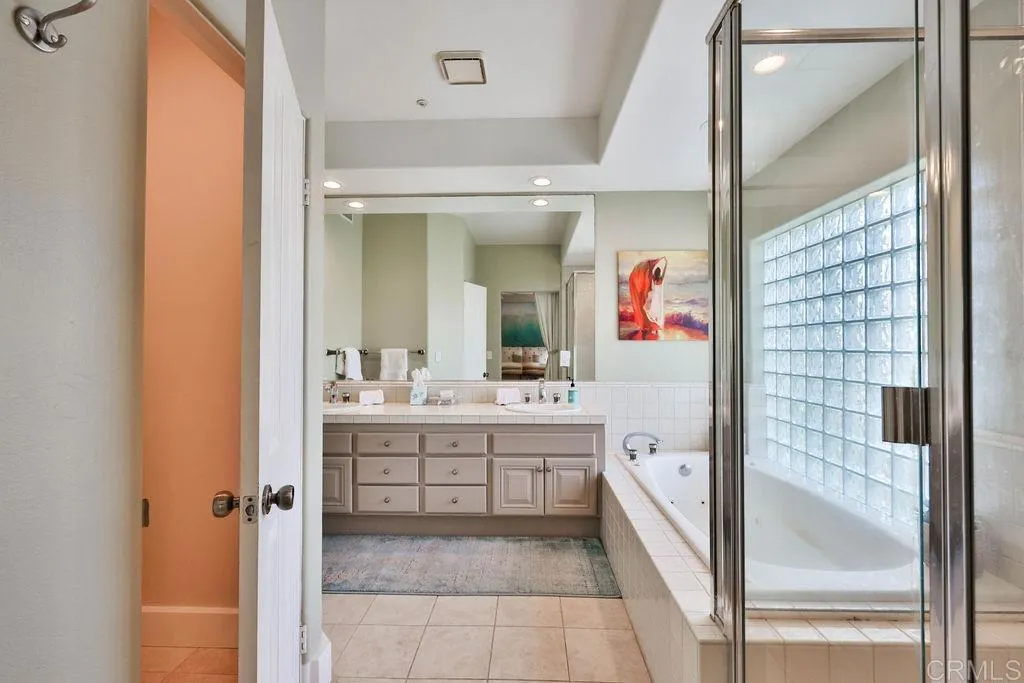 Additional image 11 of 229 Orange Ave Unit 3, Coronado, CA 92118