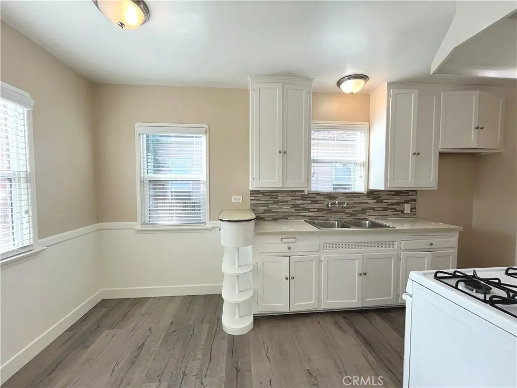 Additional image 14 of 215 E Scott Street, Long Beach, CA 90805