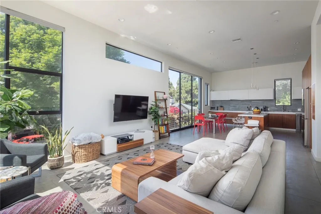 Additional image 9 of 1616 Amherst, Los Angeles, CA 90025