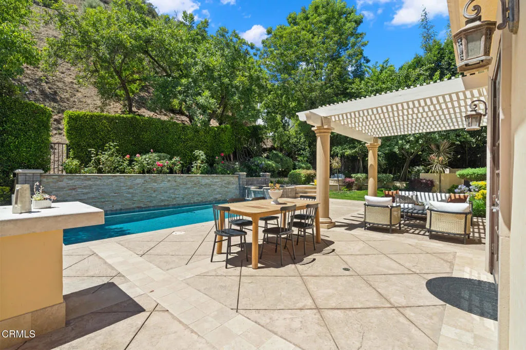 Additional image 135 of 1571 N Bundy Drive, Los Angeles, CA 90049