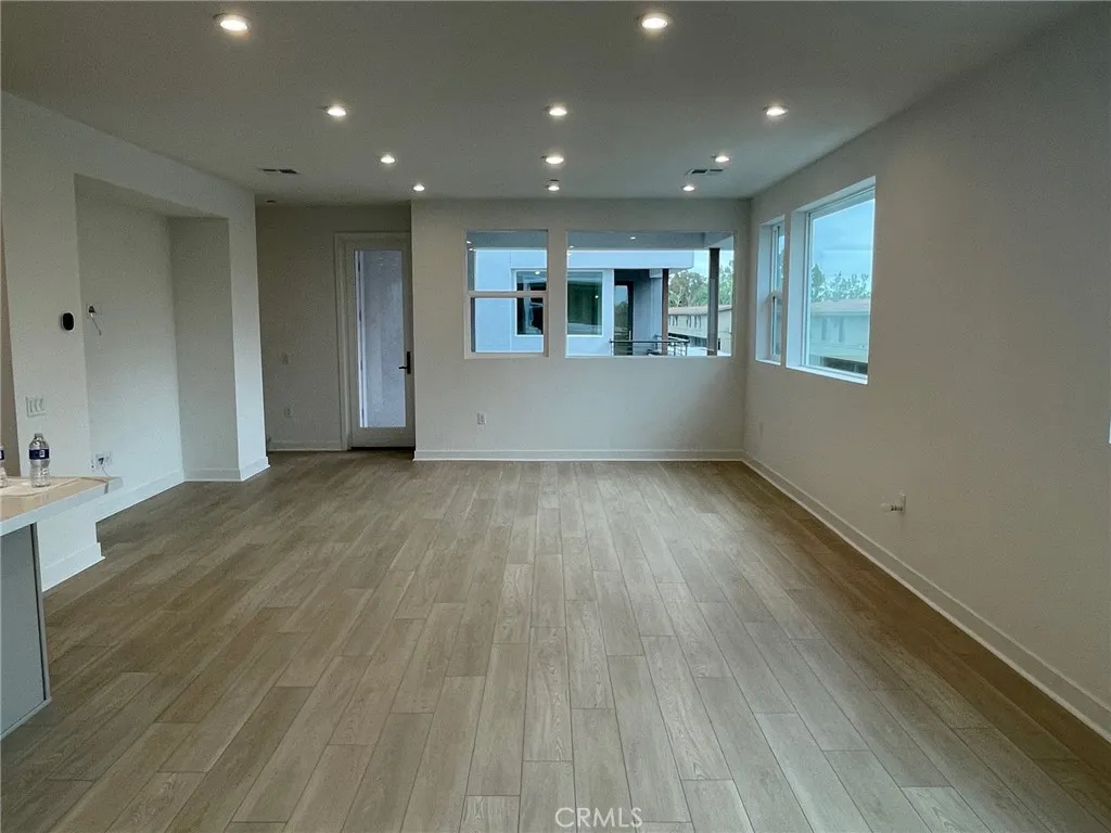 Additional image 7 of 691 S lyon Street, Santa Ana, CA 92705