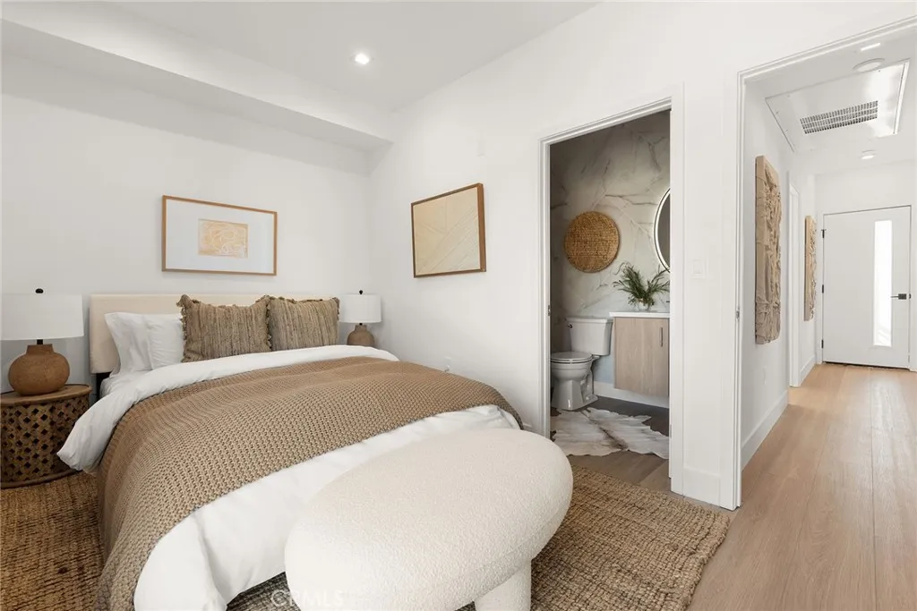 Additional image 22 of 11026 Oxnard St., North Hollywood, CA 91606