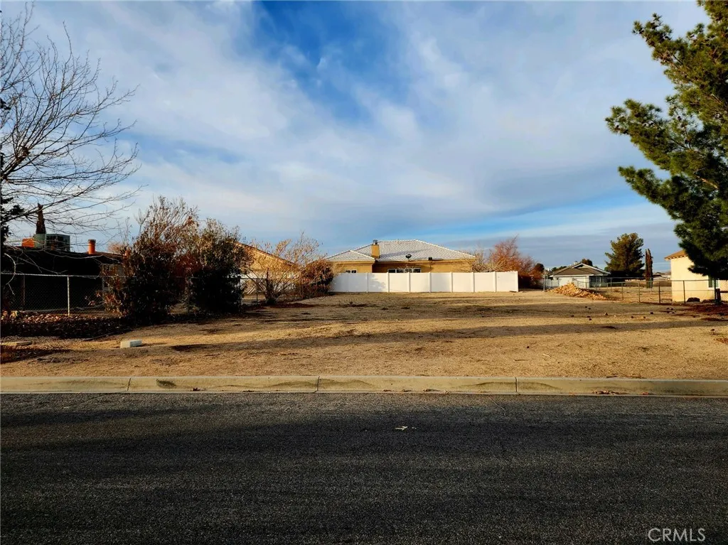 Additional image 13 of 14762 Hartford Ln, Helendale, CA 92342