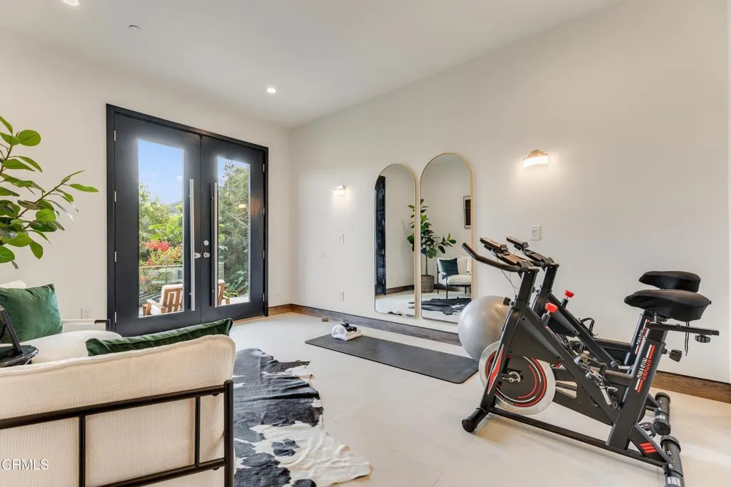 Additional image 6 of 12480 Viewcrest Road, Los Angeles, CA 91604