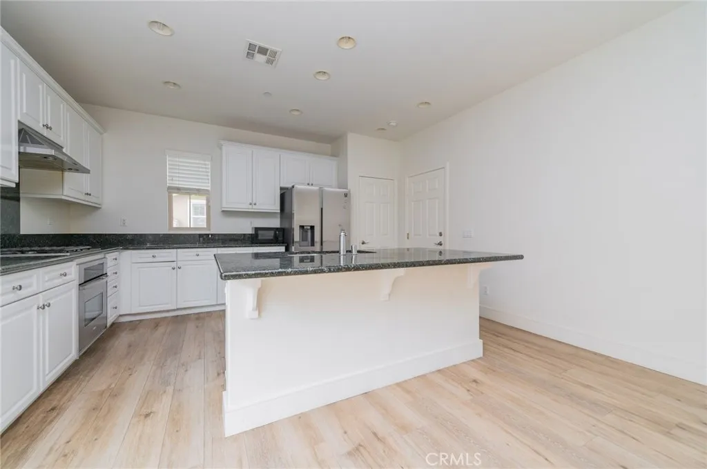 Additional image 8 of 160 Pathway, Irvine, CA 92618