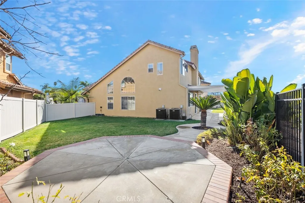 2 Crystalglen, Aliso Viejo, CA 92656