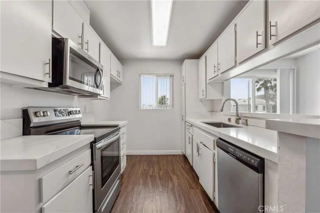 Additional image 65 of 415 S Prospect Avenue Unit 215, Redondo Beach, CA 90277