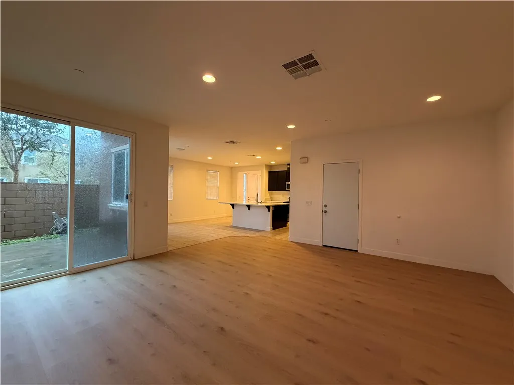 Additional image 4 of 2950 S Via Belamaria, Ontario, CA 91762