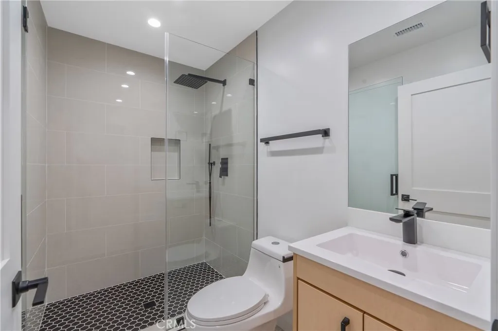 Additional image 8 of 7437 Ranchito Avenue, Van Nuys, CA 91405