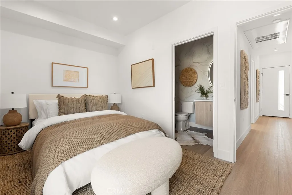 Additional image 22 of 11028 Oxnard St., North Hollywood, CA 91606