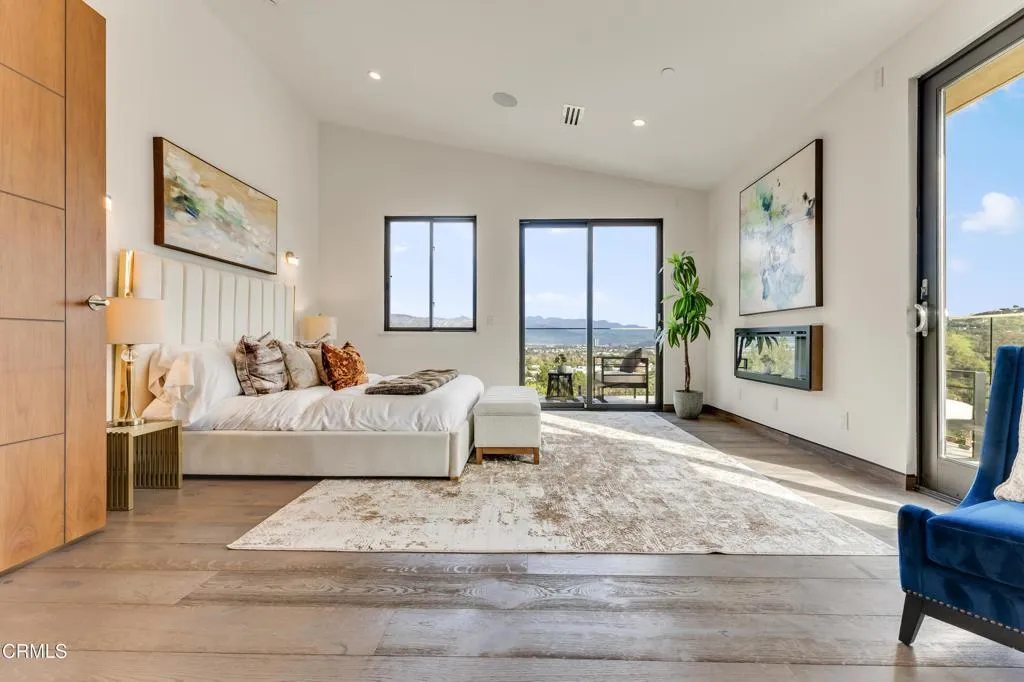 Additional image 25 of 12480 Viewcrest Road, Los Angeles, CA 91604