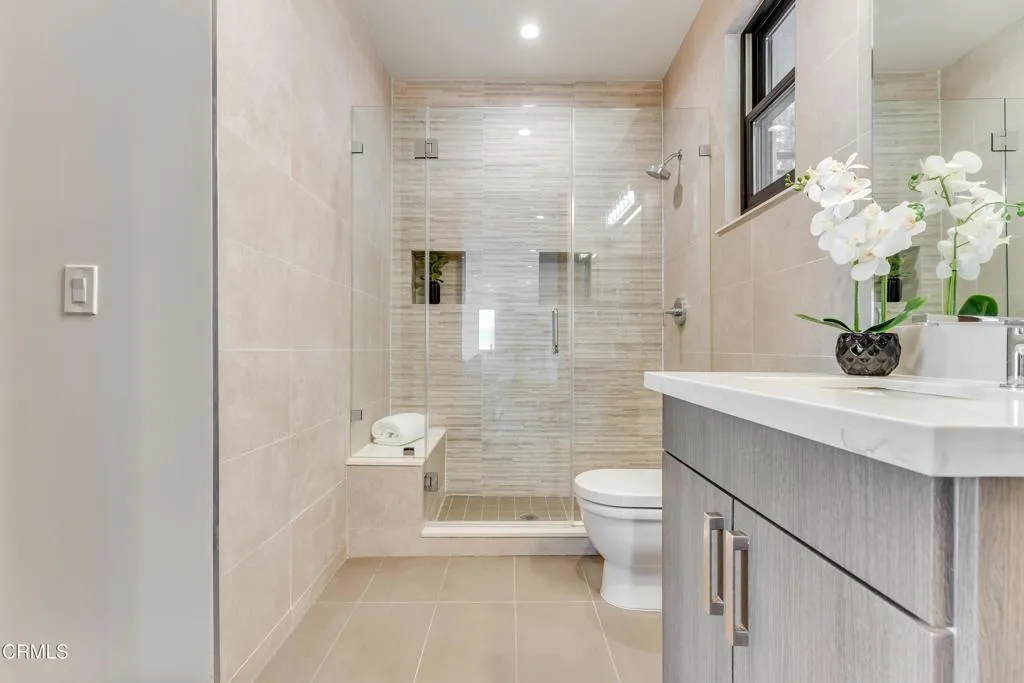 Additional image 118 of 12480 Viewcrest Road, Los Angeles, CA 91604