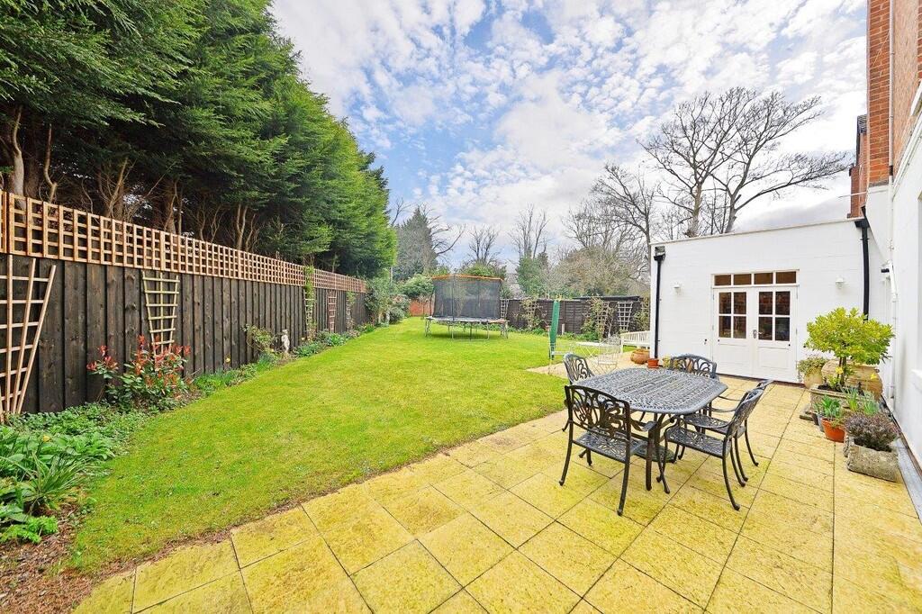 房产图片 34 - 埃奇巴斯顿，克拉伦登路