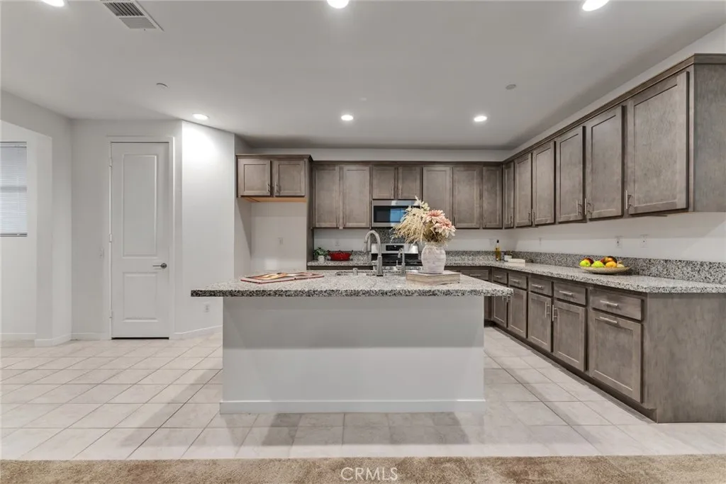 Additional image 5 of 2920 S Halton Paseo, Ontario, CA 91761