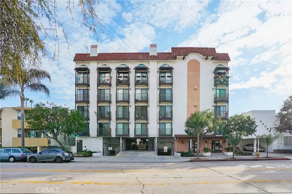 Additional image 44 of 11162 Camarillo St Unit 106, West Toluca Lake, CA 91602