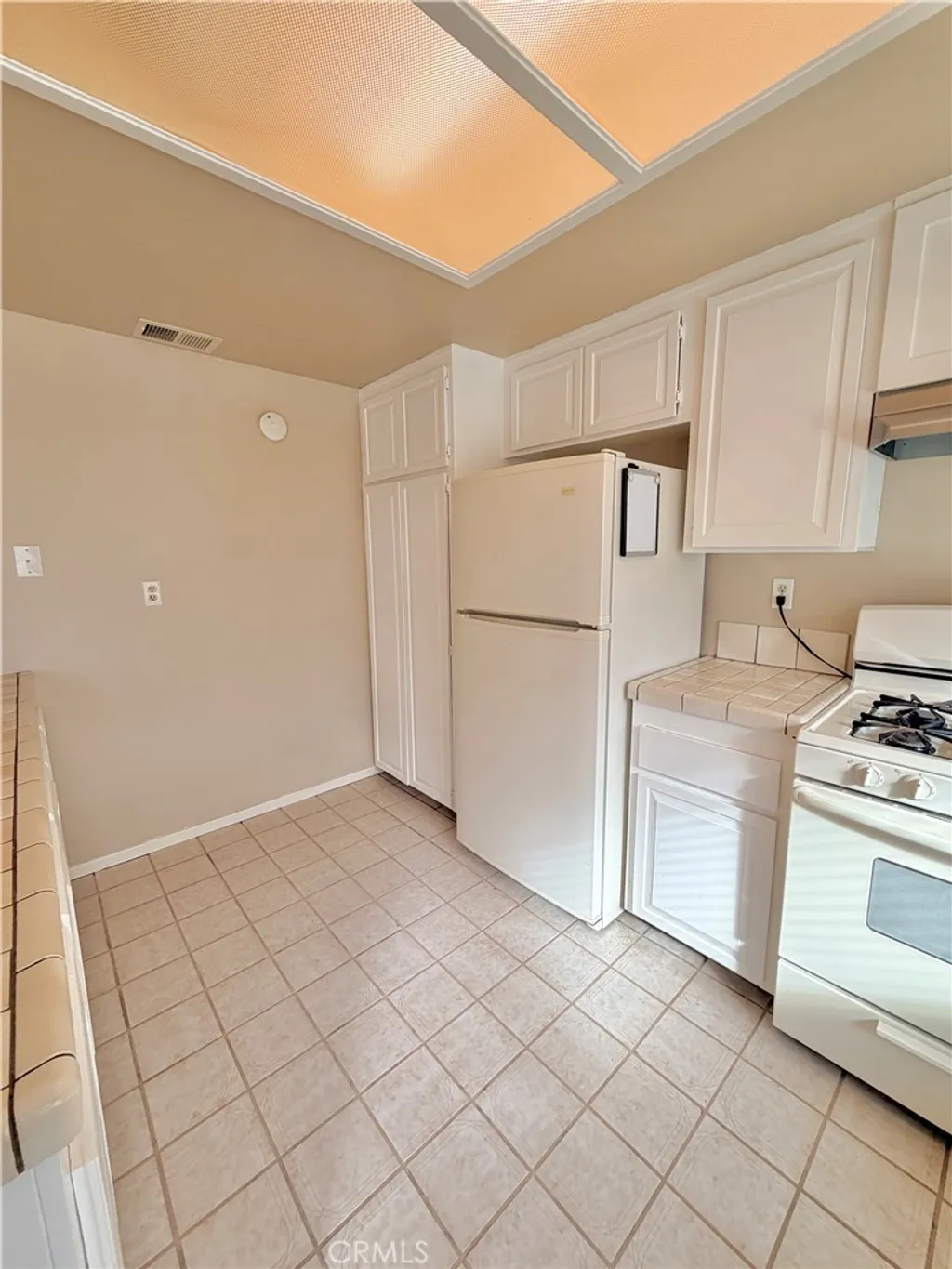 Additional image 10 of 942 W Cumberland Street, Upland, CA 91786