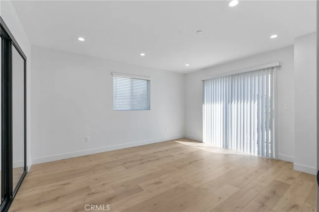 Additional image 17 of 11140 Woodley Avenue Unit 1/2, Granada Hills, CA 91344