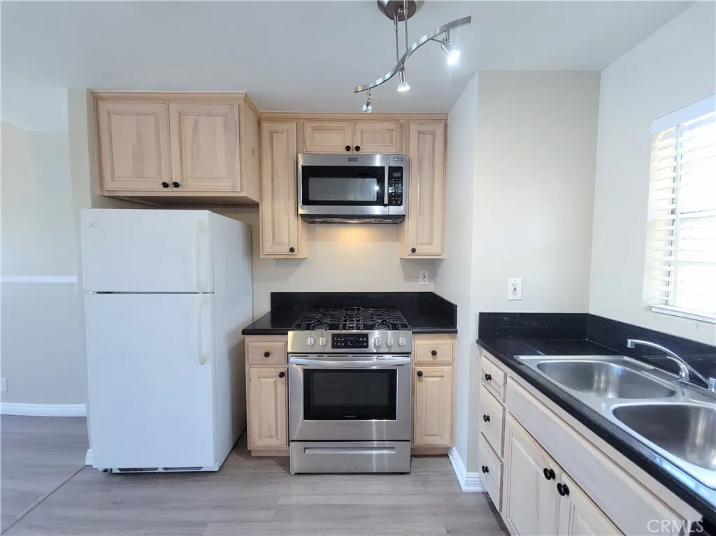 Additional image 4 of 1201 Belmont Ave. Unit 302, Long Beach, CA 90804