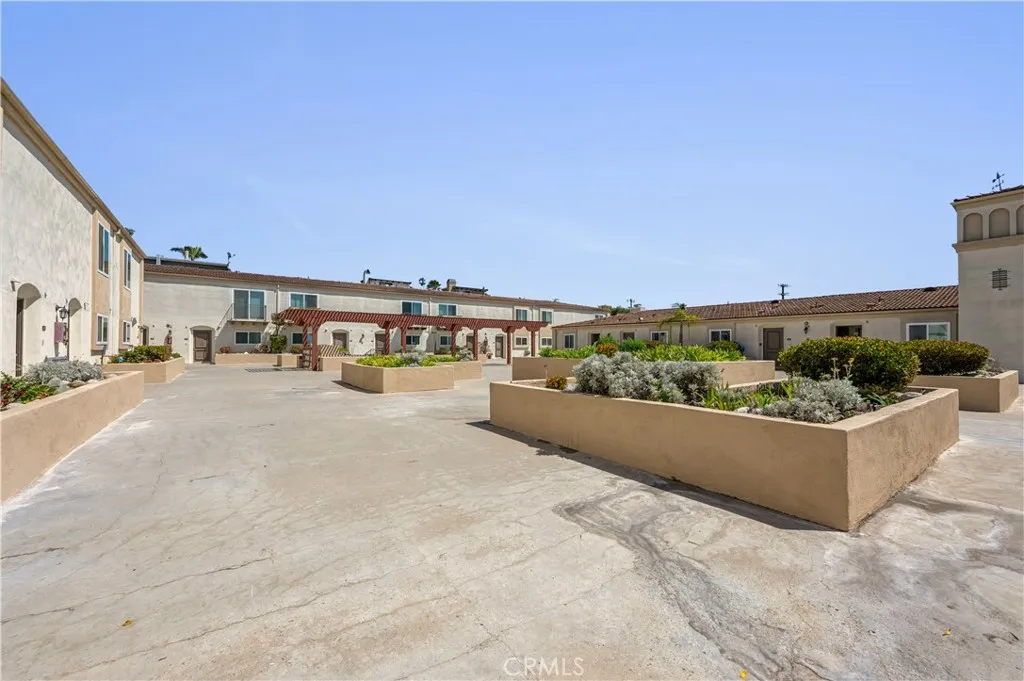 Additional image 40 of 120 S Francisca Avenue Unit 12, Redondo Beach, CA 90277