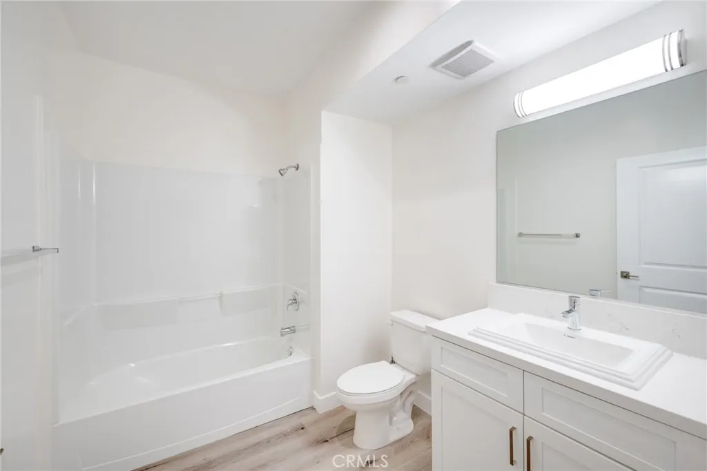 Additional image 13 of 14526 Hartland Street Unit 104, Van Nuys, CA 91405