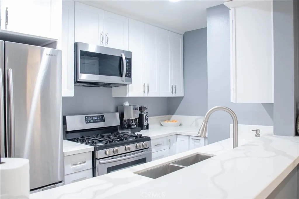 Additional image 12 of 4705 Kester Unit 106, Sherman Oaks, CA 91403